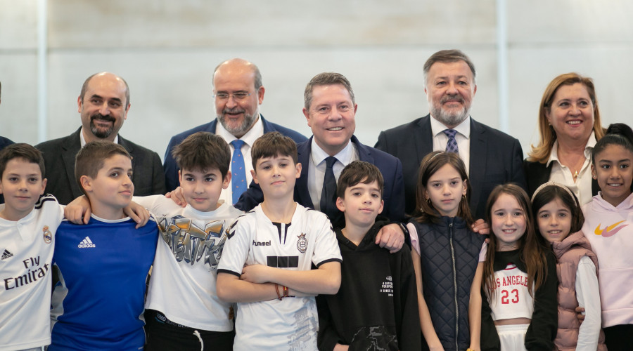 El Gobierno regional está procediendo a la instalación de 464 aulas digitales interactivas en los centros educativos de la ciudad de Cuenca